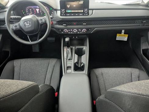 Used 2025 Honda Accord SE image 14