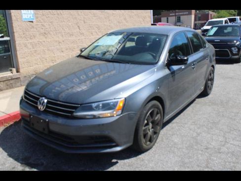Used 2016 Volkswagen Jetta S FWD image 3