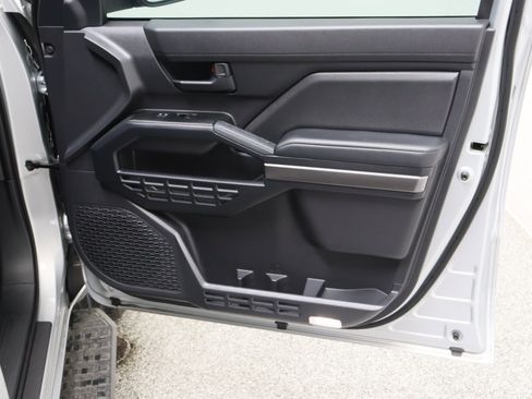 Certified 2025 Toyota 4Runner SR5 image 34