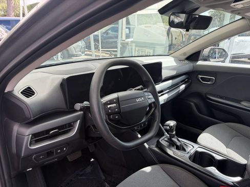 Used 2025 Kia K4 FWD image 33