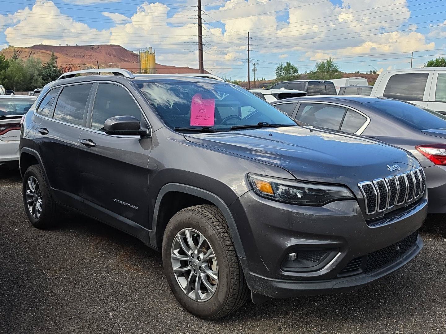Used 2021 Jeep Cherokee Latitude Lux w/ Sun & Sound Group AWD/4WD image 2