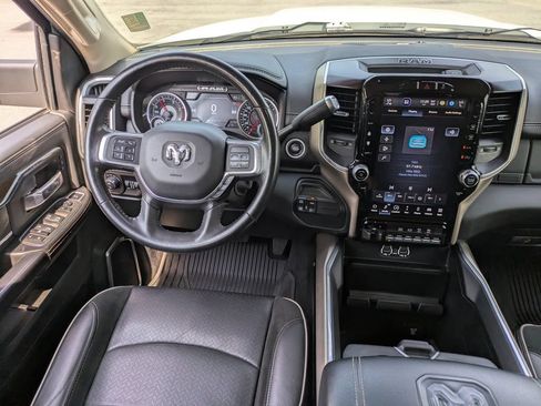 Used 2022 RAM 2500 Laramie AWD/4WD image 16