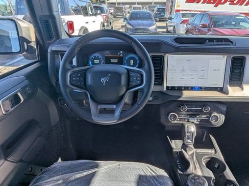 New 2025 Ford Bronco Outer Banks AWD/4WD image 13