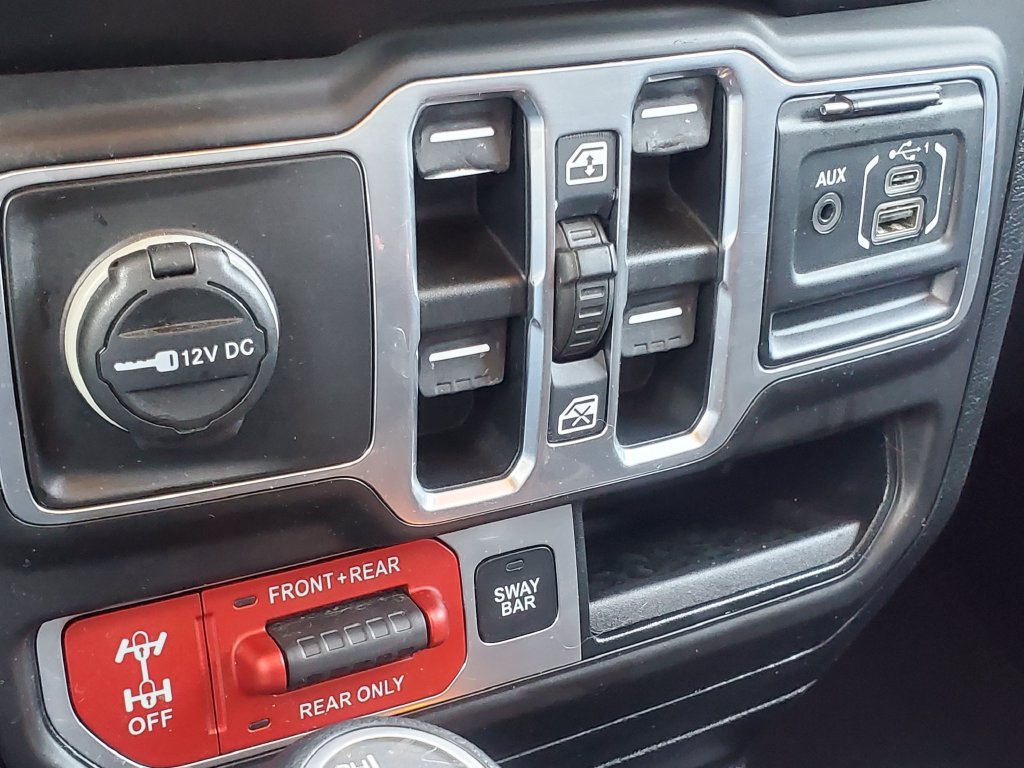 Used 2018 Jeep Wrangler Unlimited Rubicon AWD/4WD image 18