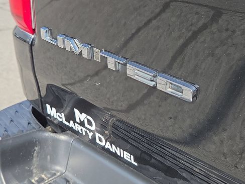 Used 2019 RAM 1500 Limited AWD/4WD image 16