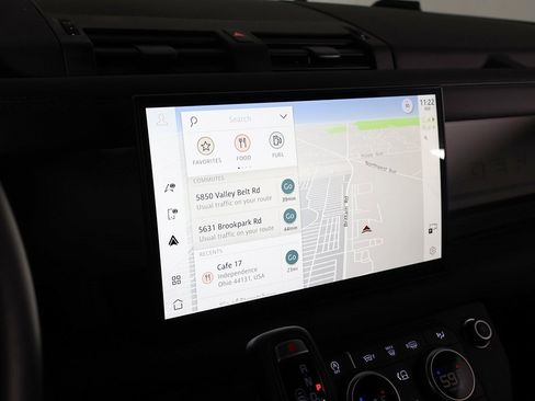 Used 2024 Land Rover Defender 110 SE image 44