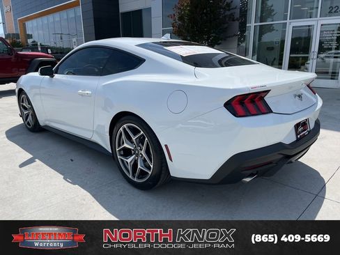 Used 2025 Ford Mustang Coupe RWD image 13