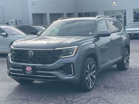 New 2025 Volkswagen Atlas SEL Premium R-Line image 4