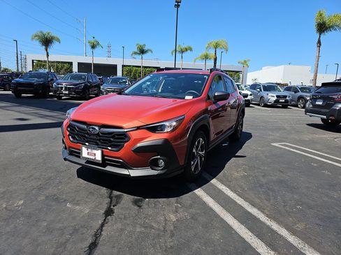 Used 2024 Subaru Crosstrek 2.0i Premium AWD/4WD image 3