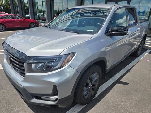 Used 2023 Honda Ridgeline Sport image 3