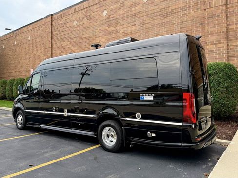 Used 2020 Mercedes-Benz Sprinter 3500 image 42