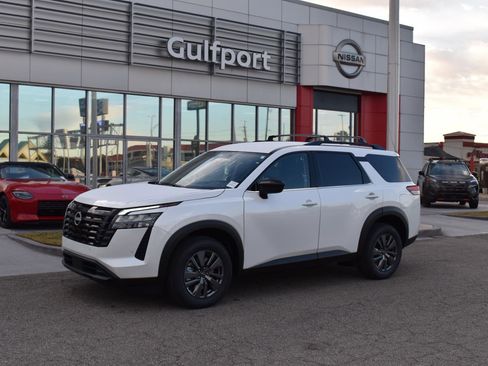 New 2026 Nissan Pathfinder SV image 2