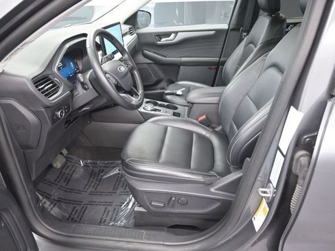 Used 2025 Ford Escape Platinum AWD/4WD image 30