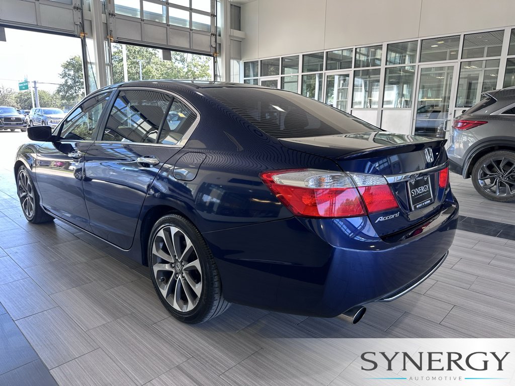 Used 2015 Honda Accord Sport image 9