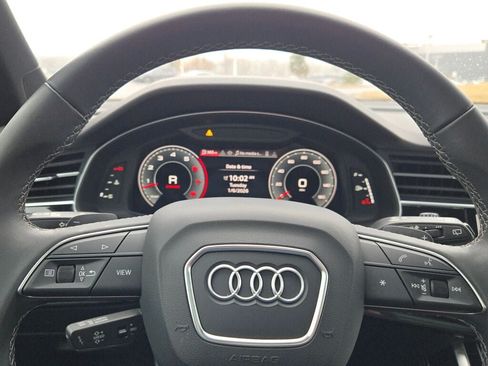 Used 2025 Audi Q7 3.0T Premium Plus AWD/4WD image 33