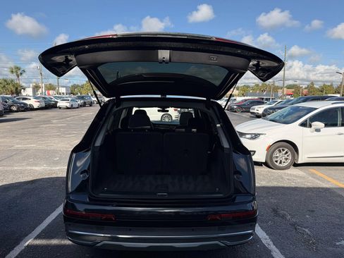 Used 2020 Audi Q7 3.0T Premium Plus AWD/4WD image 5