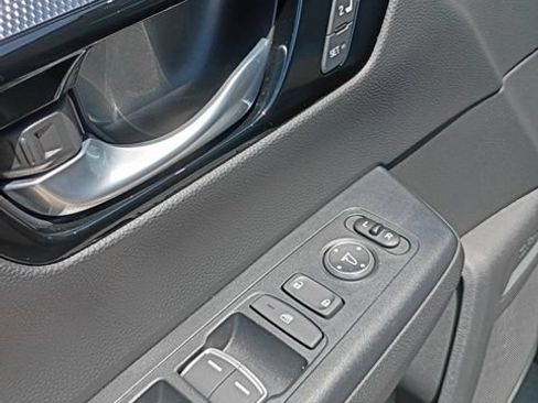 Used 2024 Honda CR-V EX-L image 11