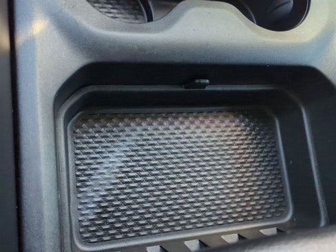 Used 2020 RAM 1500 Big Horn AWD/4WD image 30
