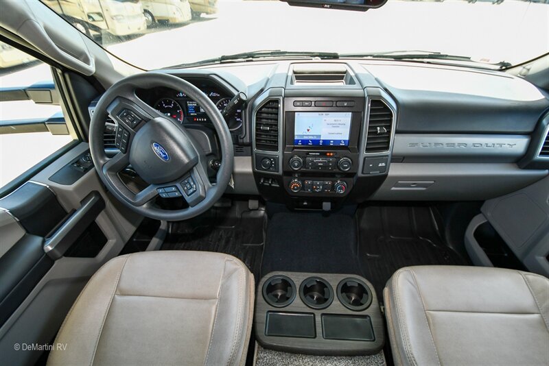 Used 2022 Ford F550 4x4 Regular Cab Super Duty w/ XLT Value Package image 15