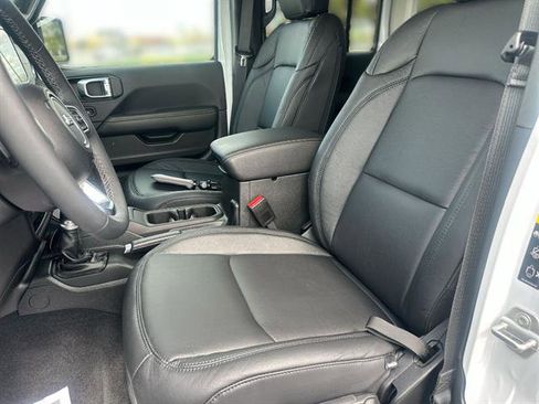 Used 2025 Jeep Wrangler Sahara w/ Safety Group image 36