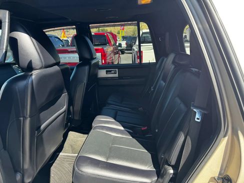 Used 2017 Ford Expedition Limited AWD/4WD image 13