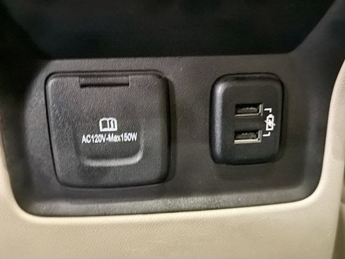 Used 2017 GMC Acadia Denali w/ Technology Package image 27