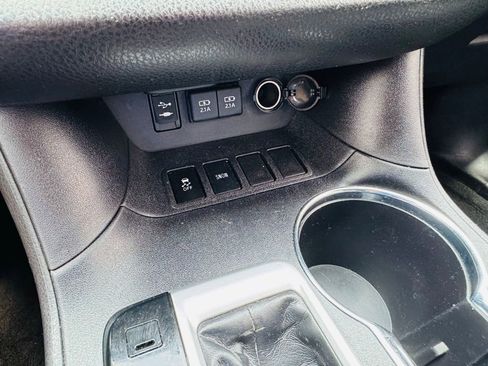 Used 2019 Toyota Highlander LE image 22