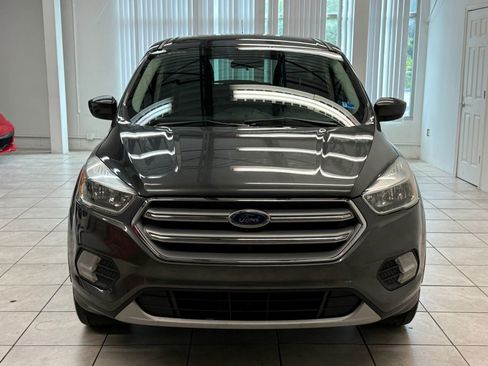 Used 2017 Ford Escape SE AWD/4WD image 2