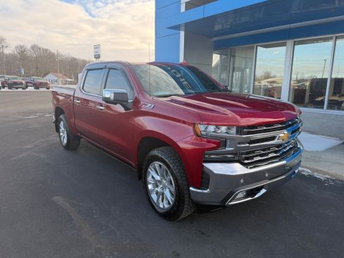 Used 2022 Chevrolet Silverado 1500 LTZ w/ Z71 Off-Road Package image 3