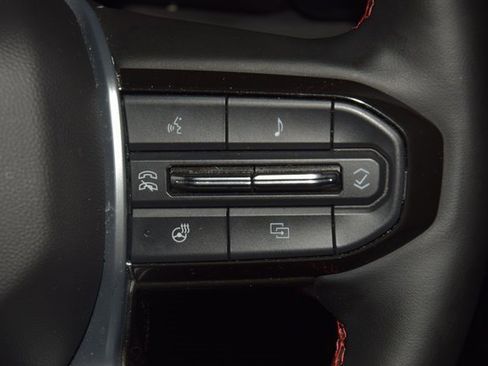 Certified 2024 Chevrolet Colorado Z71 w/ Z71 Convenience Package 2 image 39