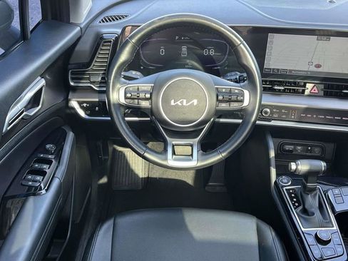 Used 2025 Kia Sportage EX w/ Premium Package image 18