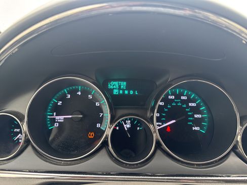 Used 2017 Buick Enclave Leather image 11