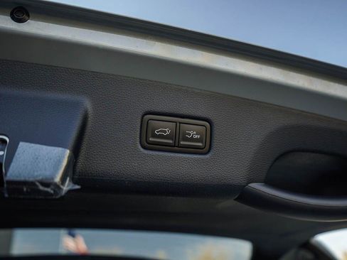 New 2026 Kia Carnival EX image 9