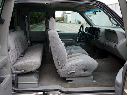 Used 1998 Chevrolet Silverado 1500 4x4 Extended Cab w/ Preferred Equipment Group 2 image 51