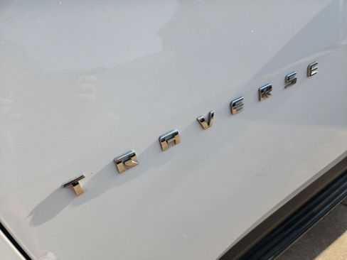 Used 2019 Chevrolet Traverse LT w/ LPO, 'HIT The Road' Package FWD image 32