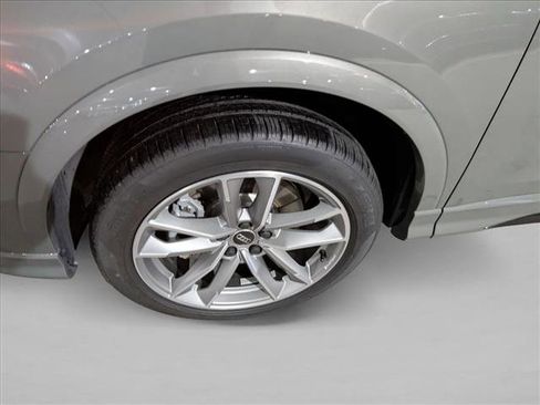 Certified 2025 Audi Q3 2.0T Premium image 23