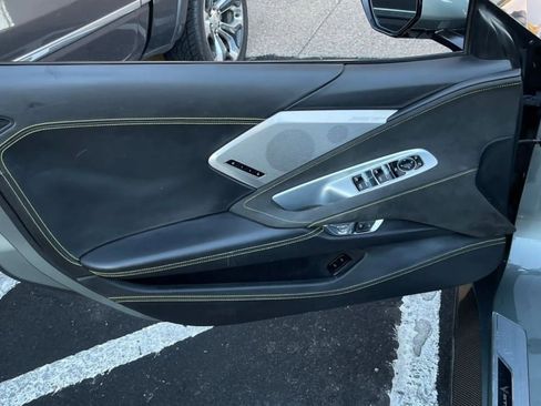 Used 2022 Chevrolet Corvette Stingray Premium Conv w/ Z51 Performance Package image 33