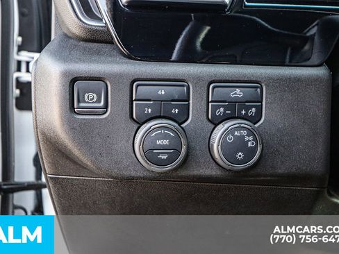 Used 2024 Chevrolet Silverado 2500 LT image 36