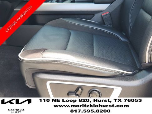 Used 2025 RAM 1500 Laramie AWD/4WD image 26