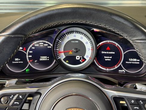 Certified 2021 Porsche Cayenne Coupe AWD/4WD image 19