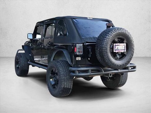Used 2014 Jeep Wrangler Unlimited Rubicon w/ Connectivity Group AWD/4WD image 7