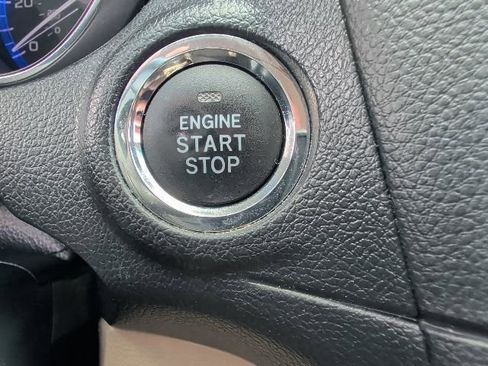 Used 2016 Subaru Outback 2.5i Limited image 11