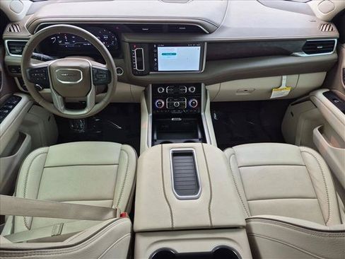 Used 2023 GMC Yukon XL Denali AWD/4WD image 19