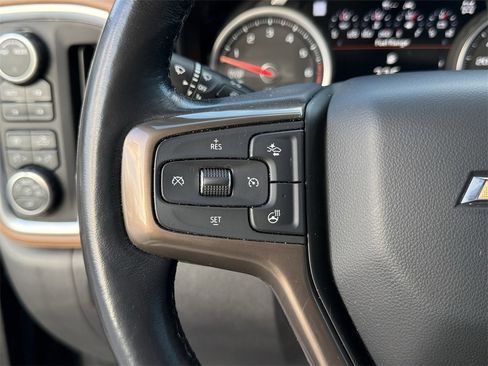 Used 2021 Chevrolet Silverado 1500 High Country w/ Technology Package image 22