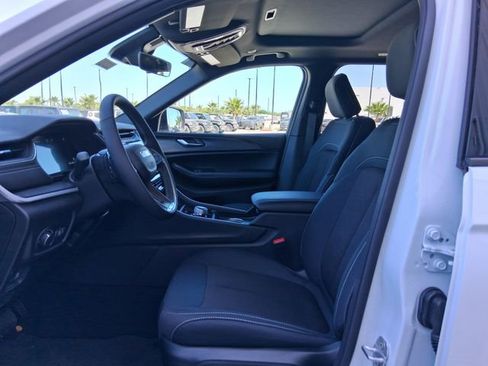 New 2026 Jeep Grand Cherokee Laredo X RWD image 19