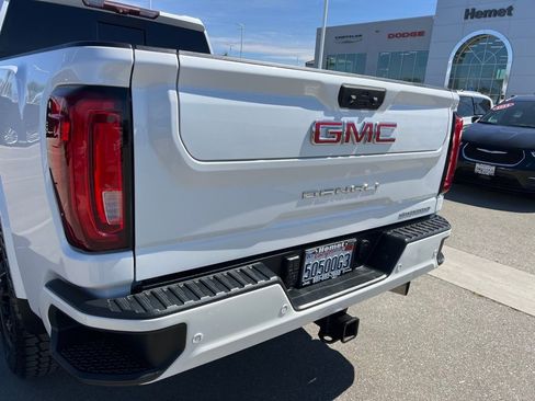 Used 2020 GMC Sierra 2500 Denali w/ Denali Ultimate Package image 13