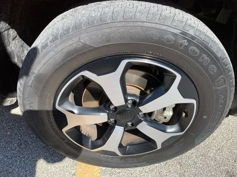 Used 2021 Jeep Renegade Trailhawk AWD/4WD image 11