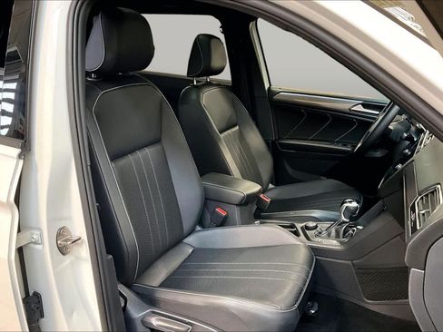 Used 2023 Volkswagen Tiguan SE R-Line AWD/4WD image 8