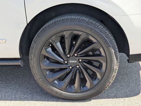 Used 2021 Lincoln Navigator L Reserve image 23