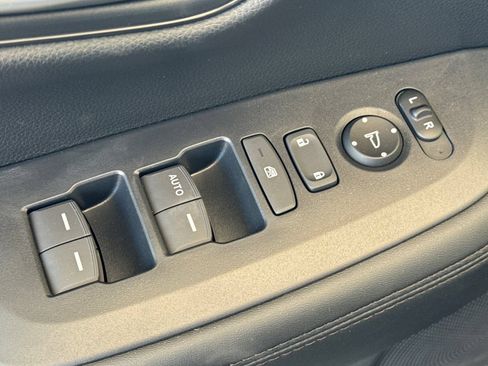 New 2027 Honda HR-V LX image 12